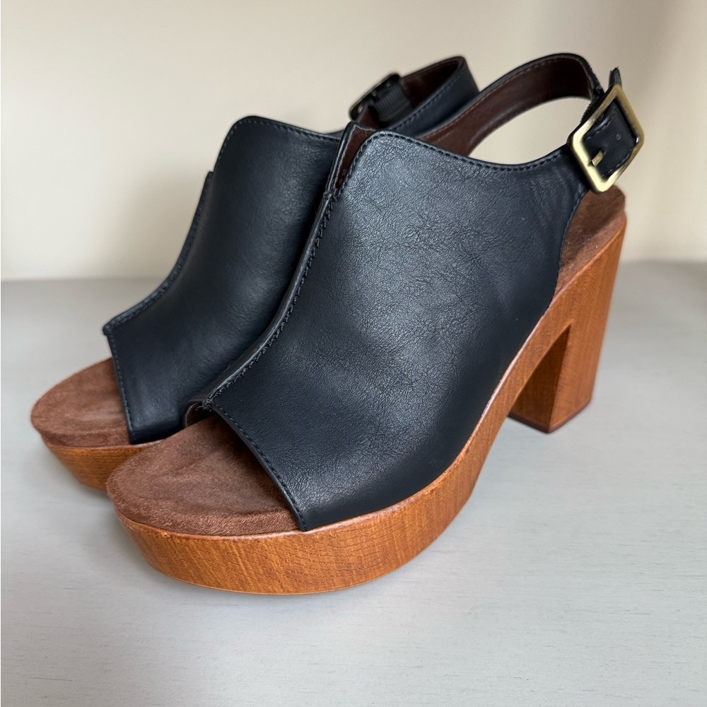 White Mountain Black Platform Shoes with Wooden Heel